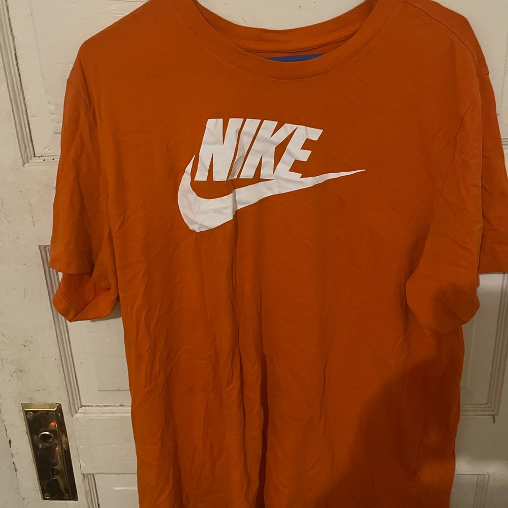 Nike tee